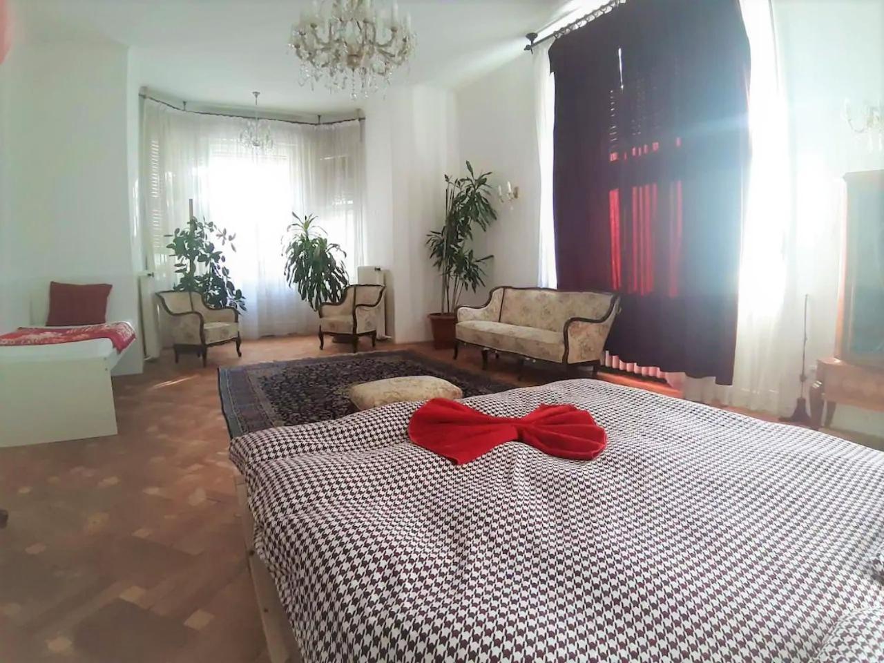 Rooms In Prague-Big+Comfy Ngoại thất bức ảnh
