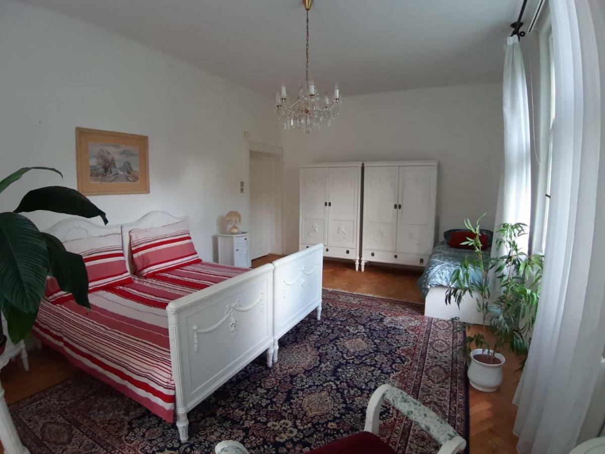 Rooms In Prague-Big+Comfy Ngoại thất bức ảnh