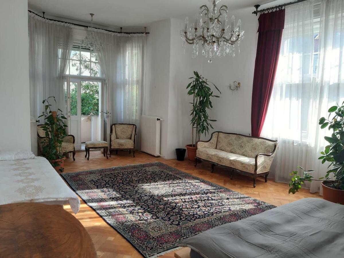 Rooms In Prague-Big+Comfy Ngoại thất bức ảnh