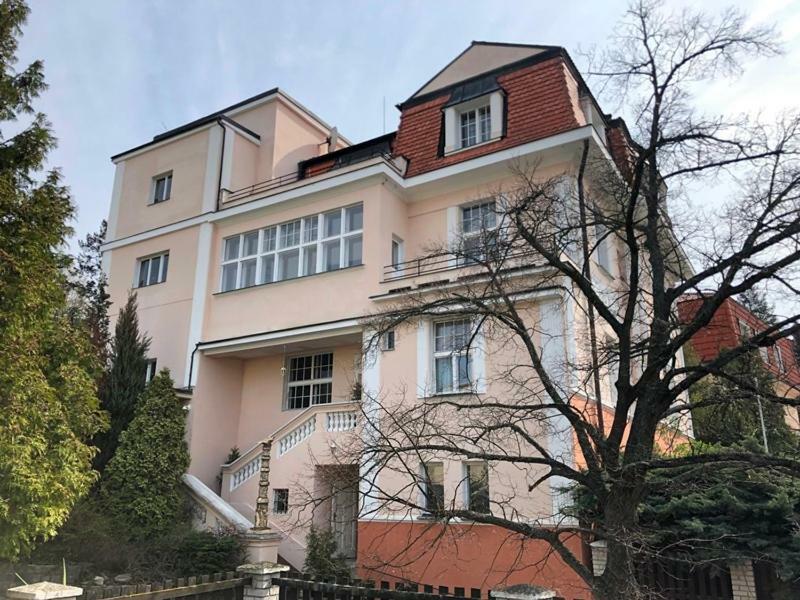 Rooms In Prague-Big+Comfy Ngoại thất bức ảnh