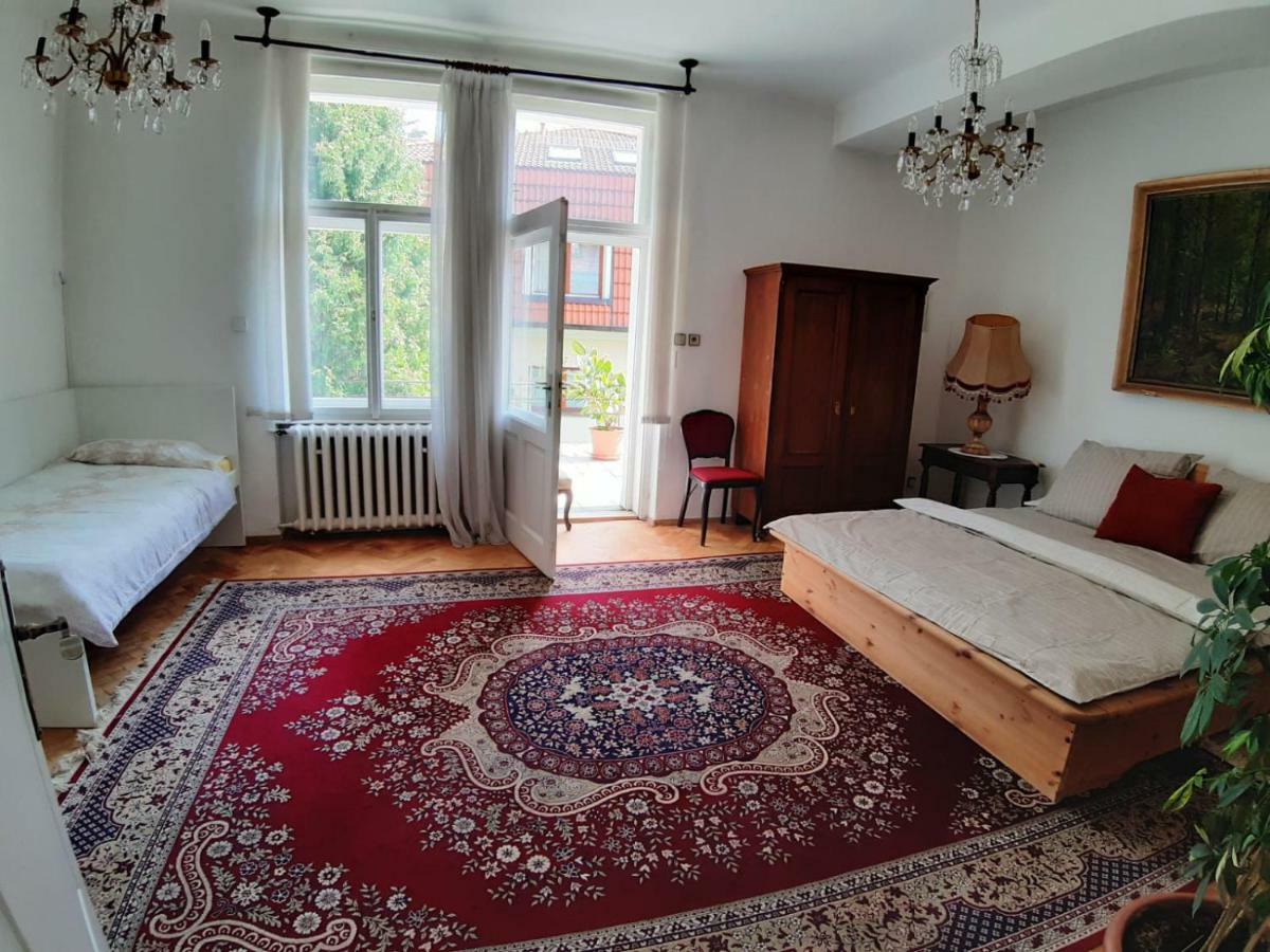 Rooms In Prague-Big+Comfy Ngoại thất bức ảnh