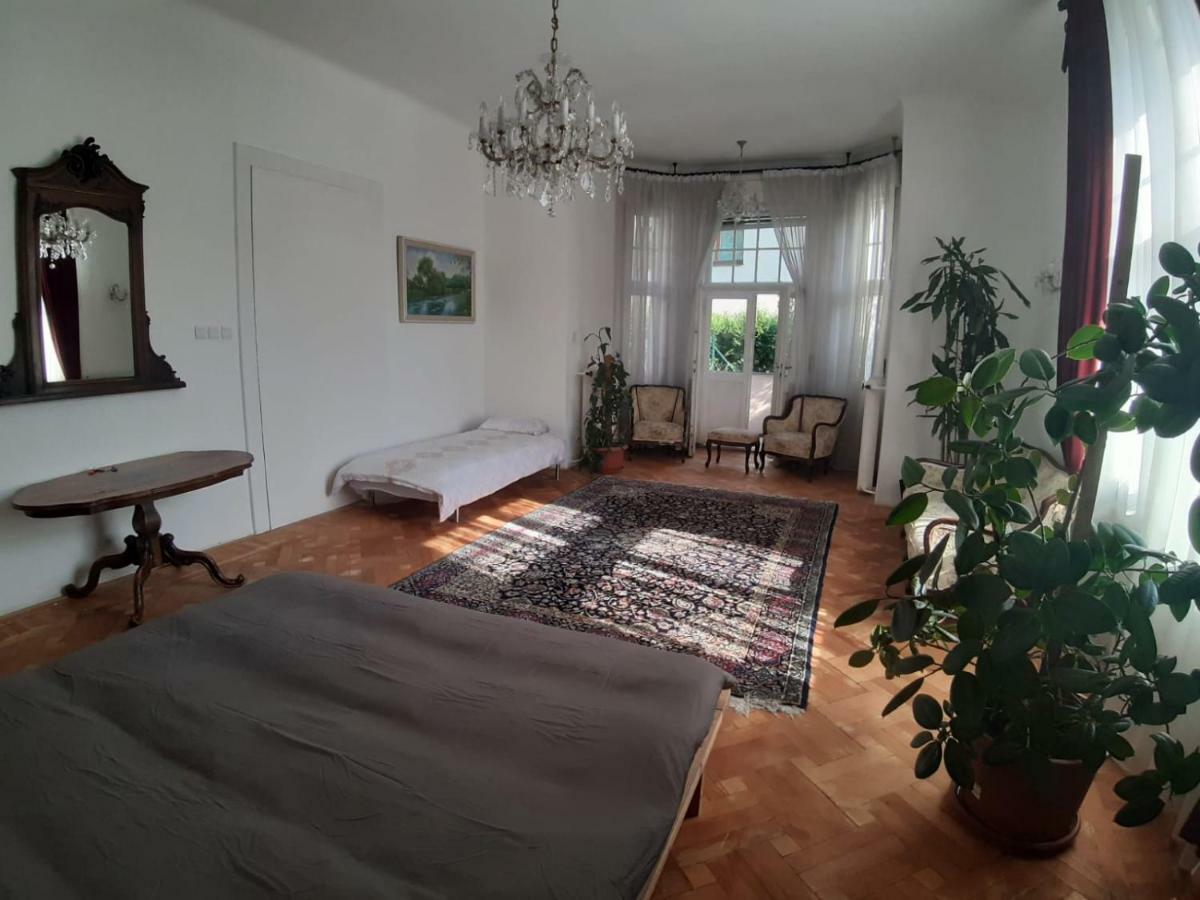 Rooms In Prague-Big+Comfy Ngoại thất bức ảnh