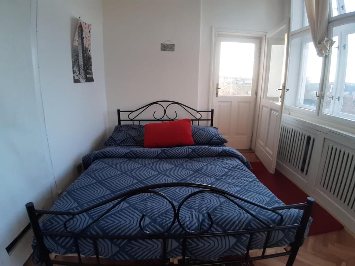 Rooms In Prague-Big+Comfy Ngoại thất bức ảnh