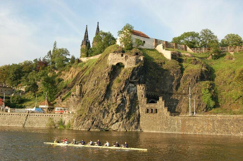 Rooms In Prague-Big+Comfy Ngoại thất bức ảnh